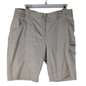 Chico's beige shorts sz 1.5 Elastic waist 35-38 "cargo pocket Ins 10"Rise 10,5"